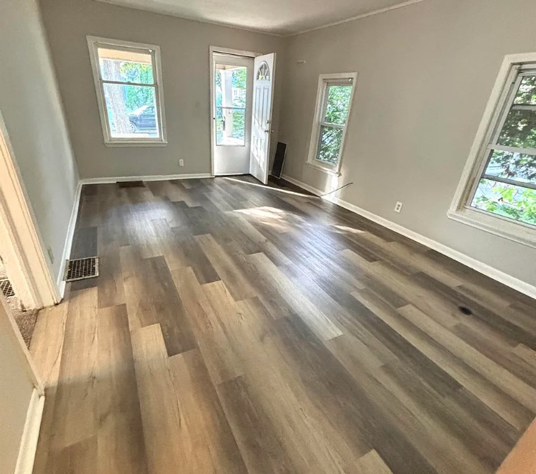 411 S Hayford Ave - Photo 4 of 24