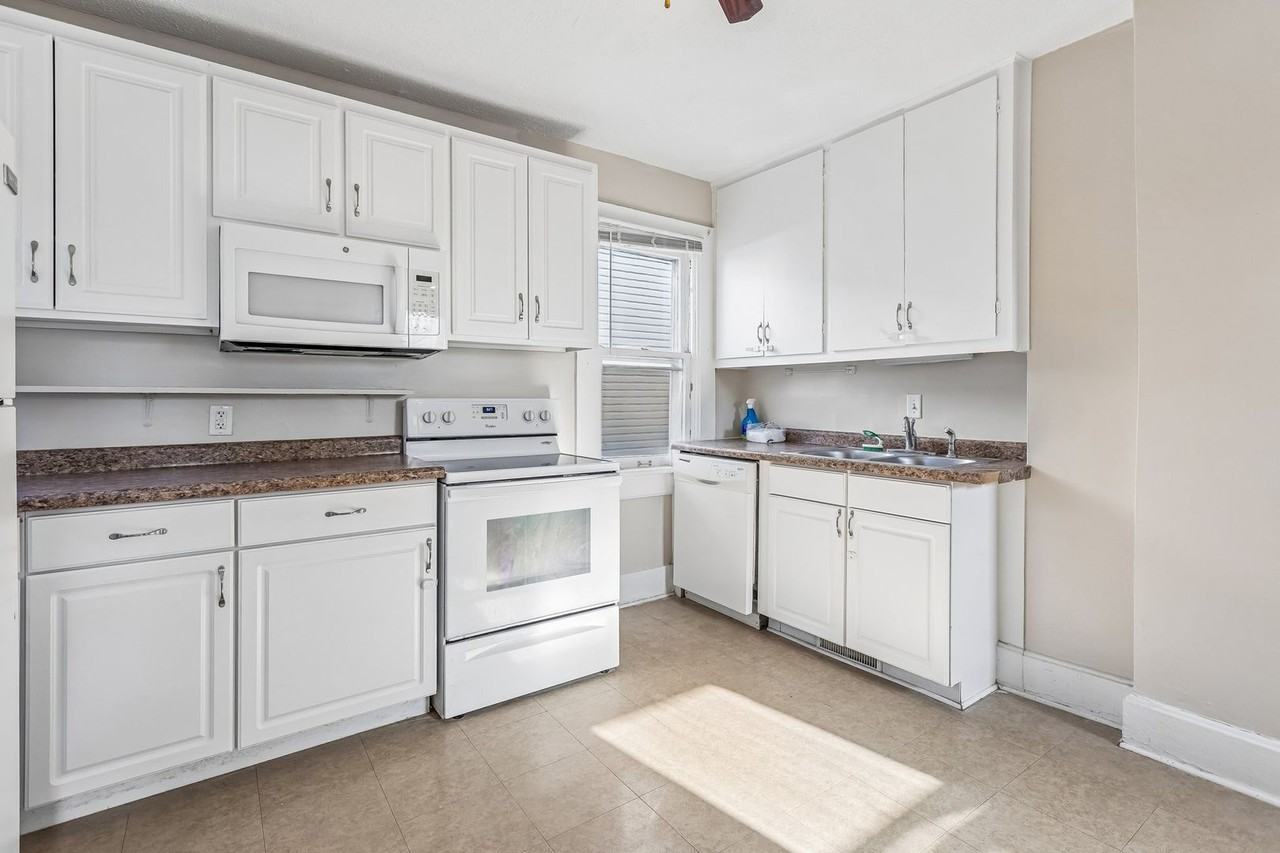 3863 California St - Photo 4 of 24