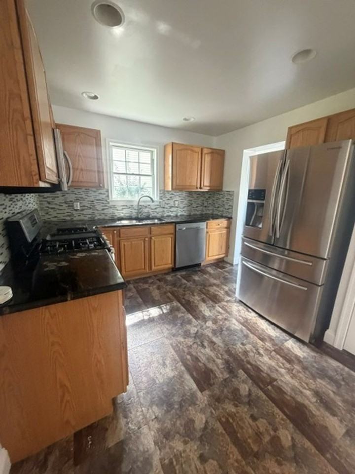 326 Elmshire Dr - Photo 3 of 11