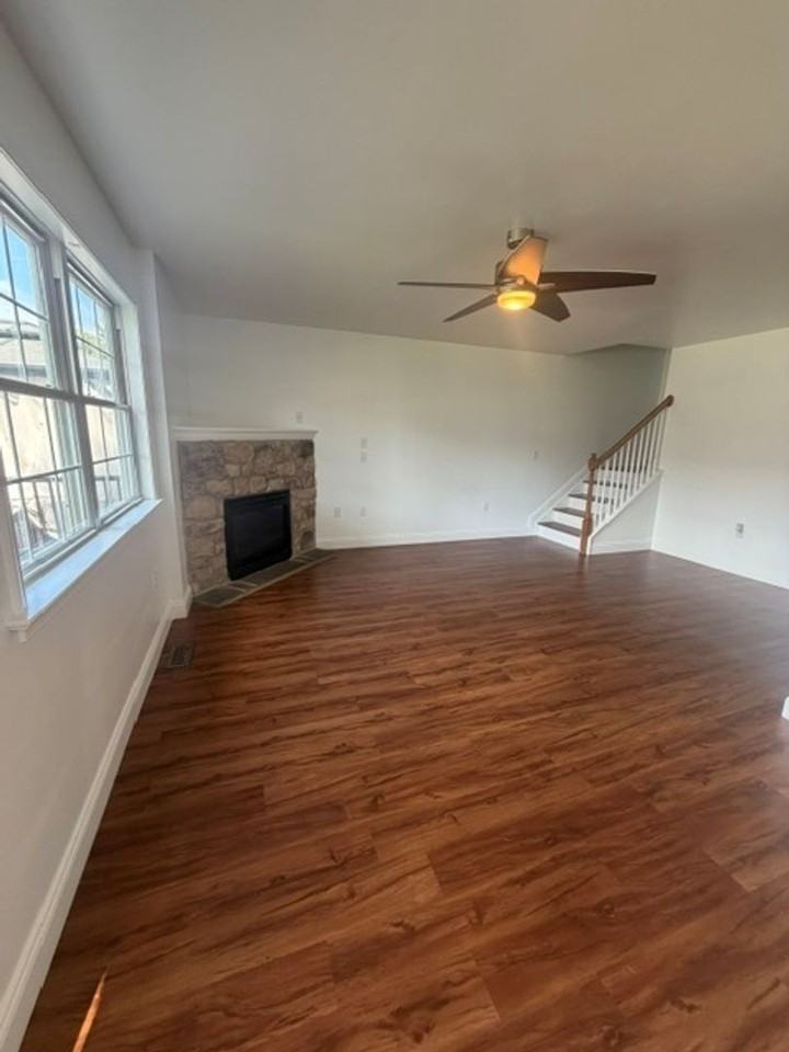 326 Elmshire Dr - Photo 6 of 11