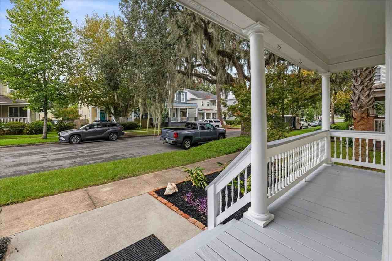 830 E Duffy St - Photo 4 of 36