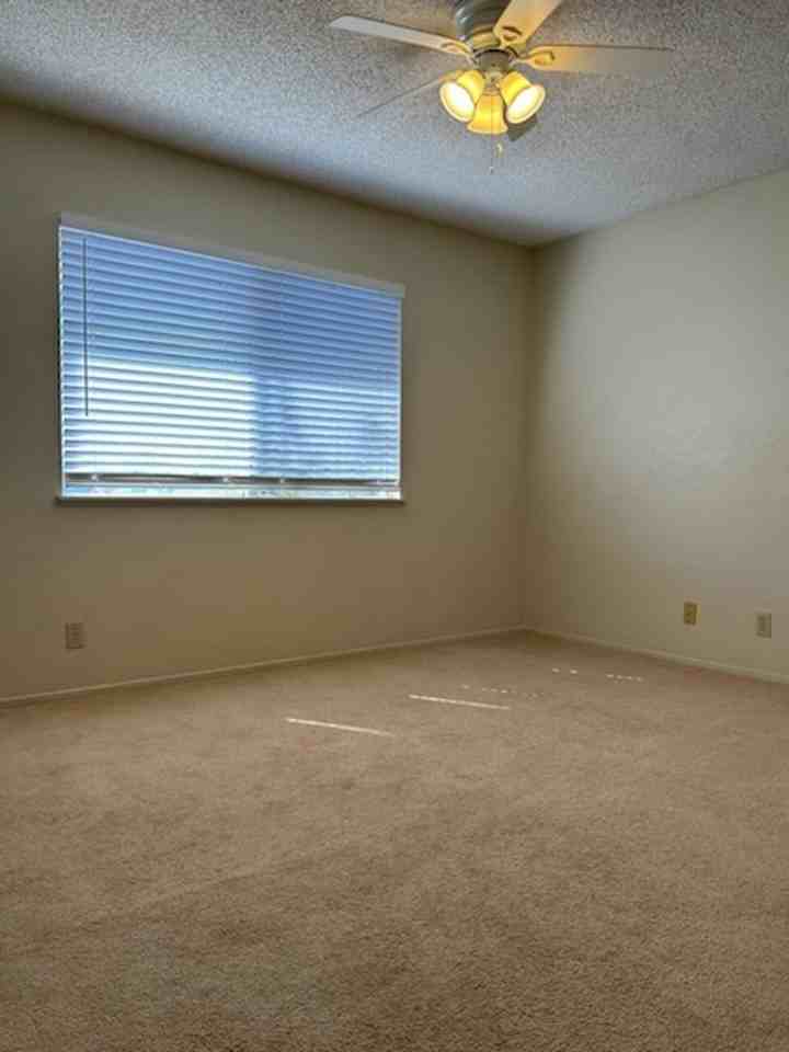 208A S Gold Canyon St - Photo 6 of 12
