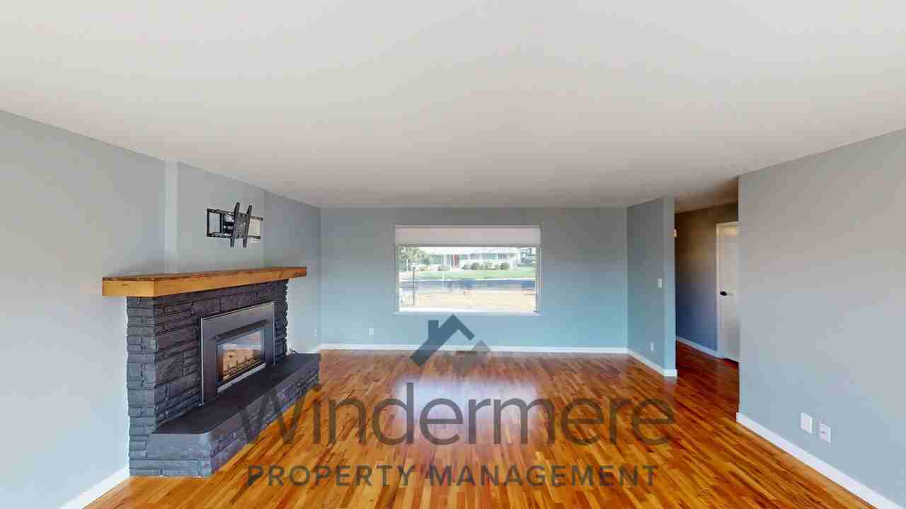 2348 Frazier Dr - Photo 5 of 38