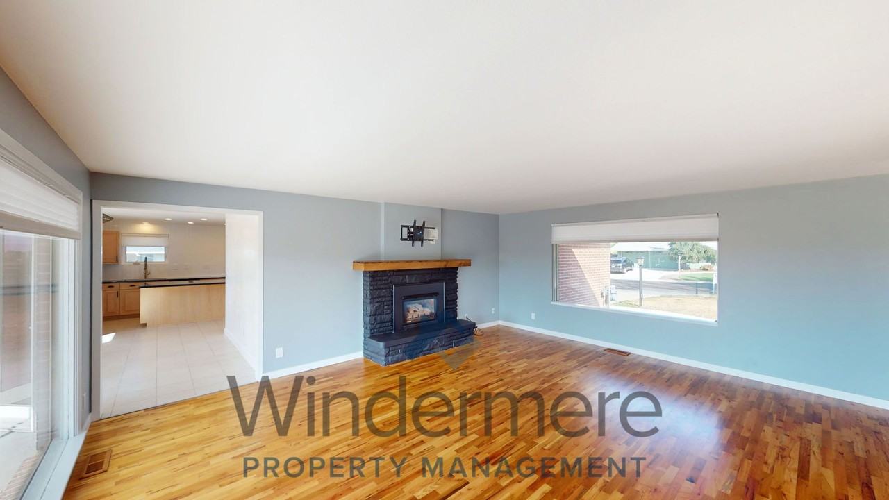 2348 Frazier Dr - Photo 6 of 38