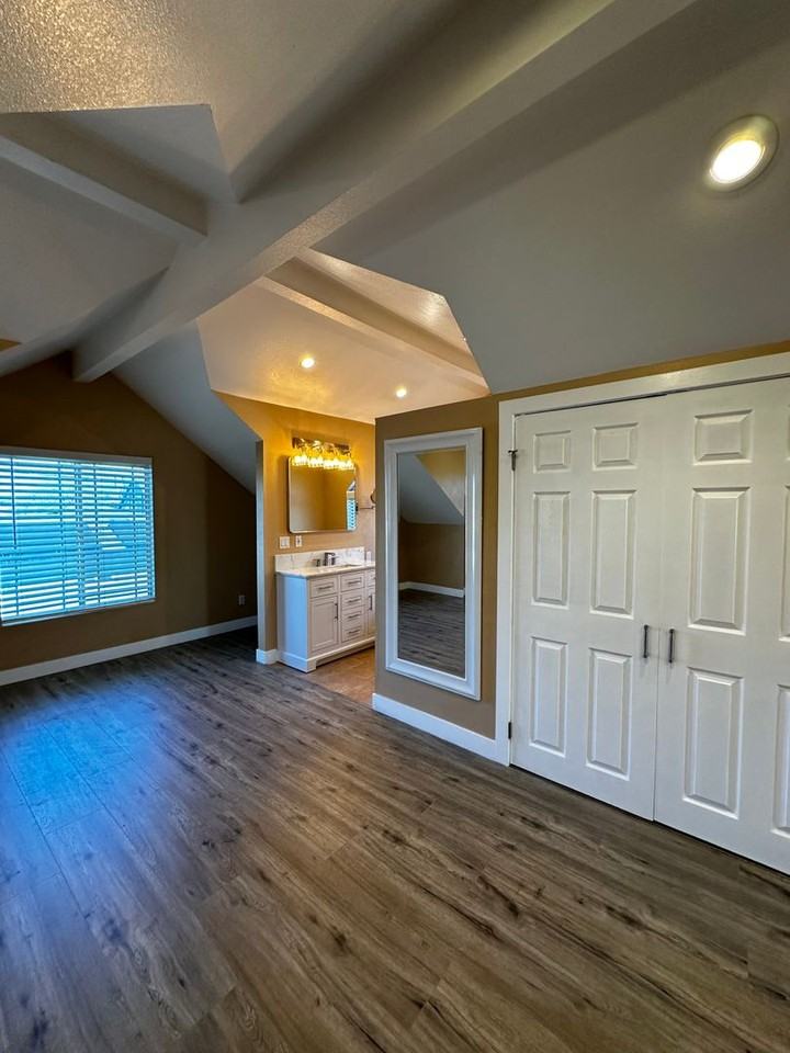 6061 Navajo Rd - Photo 4 of 18
