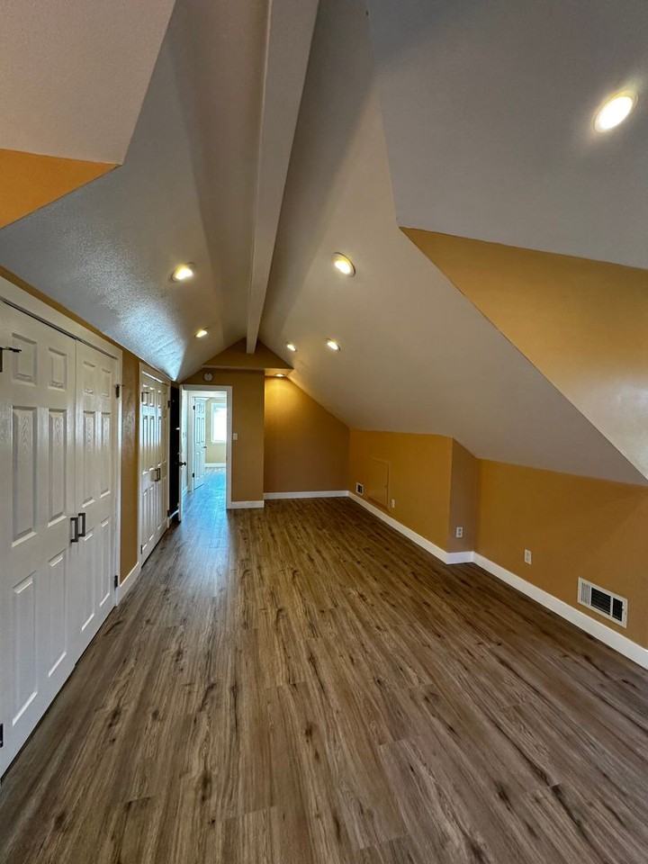 6061 Navajo Rd - Photo 5 of 18