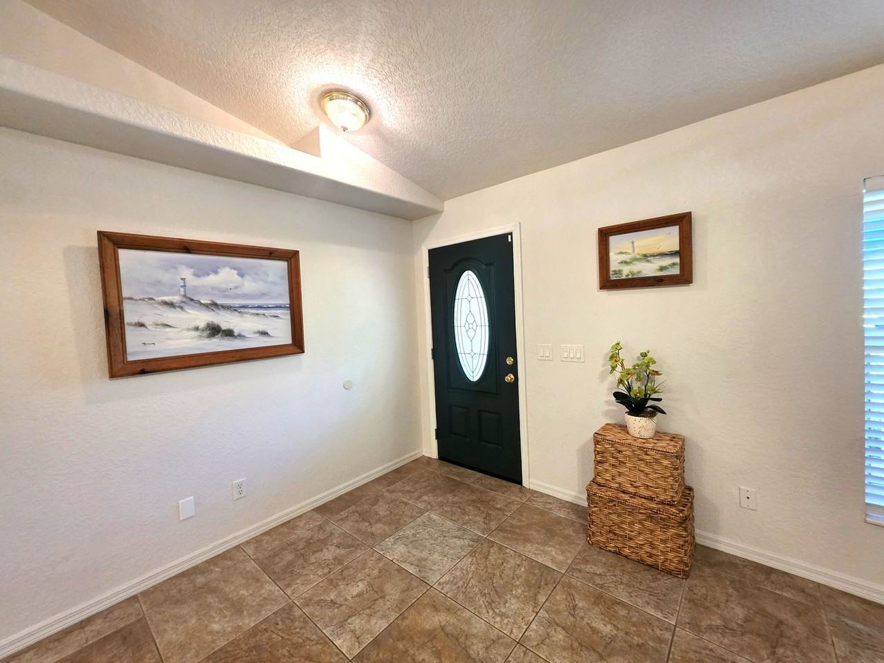 6707 Coquina Ave - Photo 3 of 50