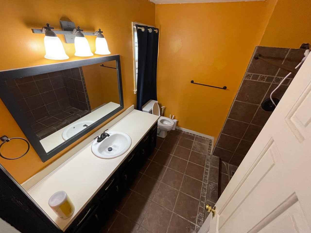 537 Trader Mill Rd - Photo 5 of 16