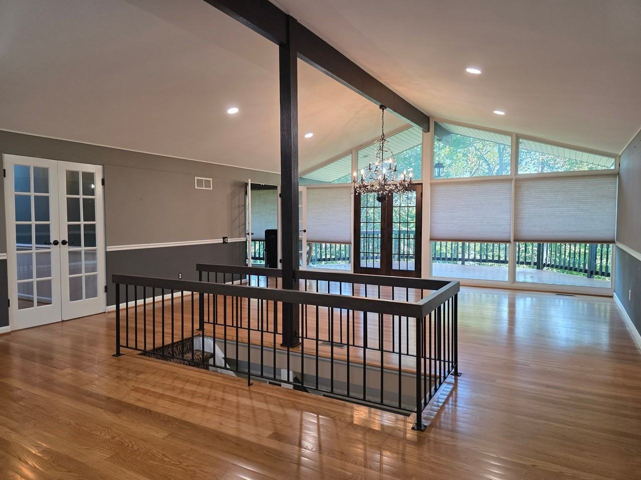 27 Bridleshire Rd - Photo 5 of 33