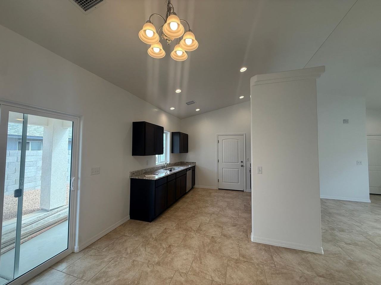 3595 N Verdugo Rd - Photo 4 of 10