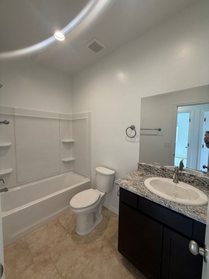 2631 Harrod Ave - Photo 7 of 10