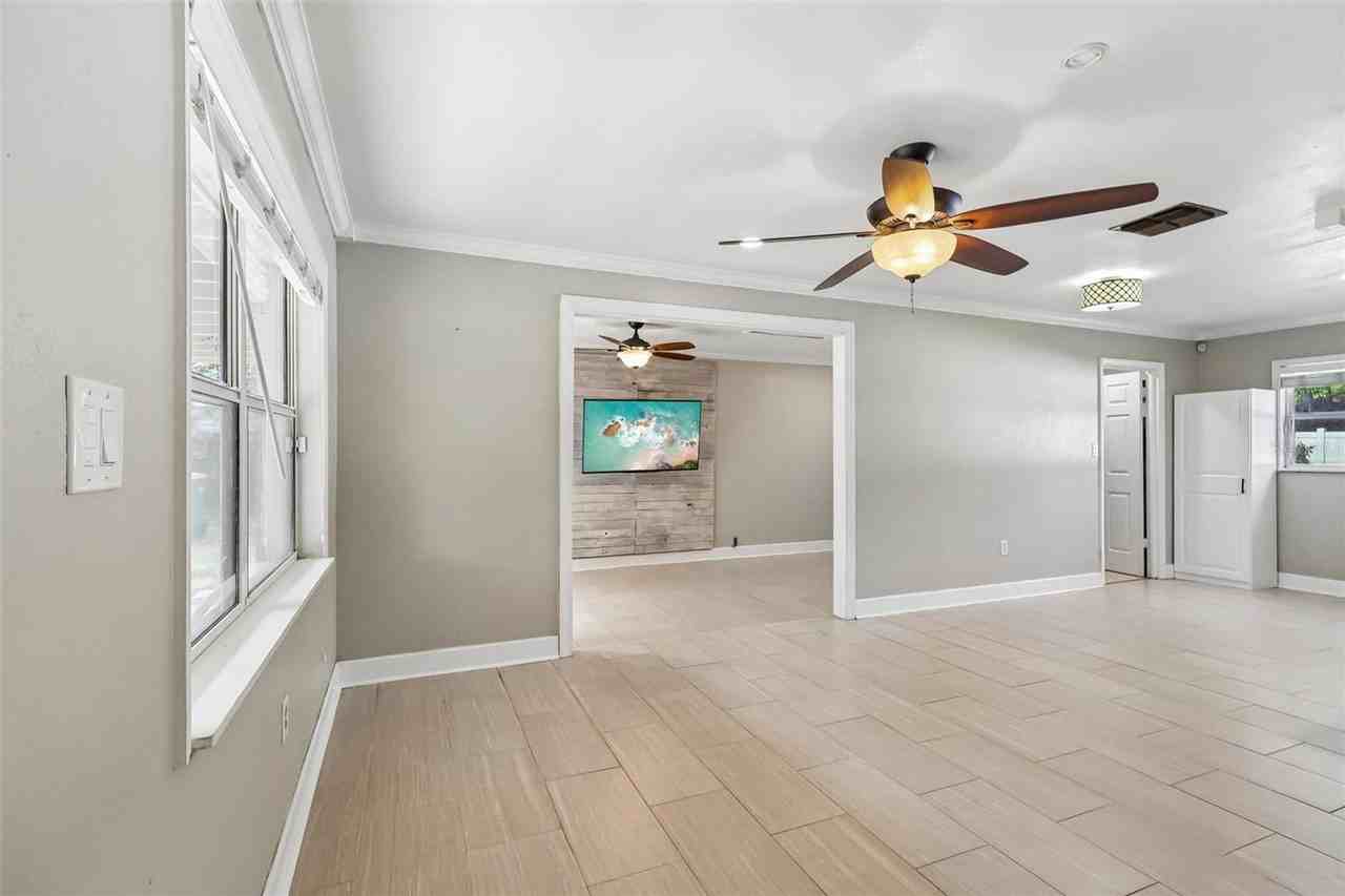 321 E 11th Ave - Photo 5 of 44