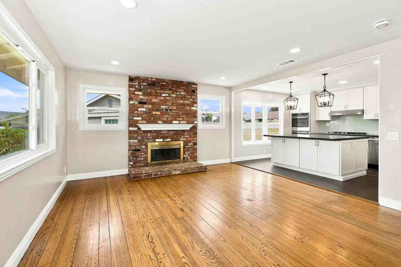 2779 W Cornell Pl - Photo 5 of 25