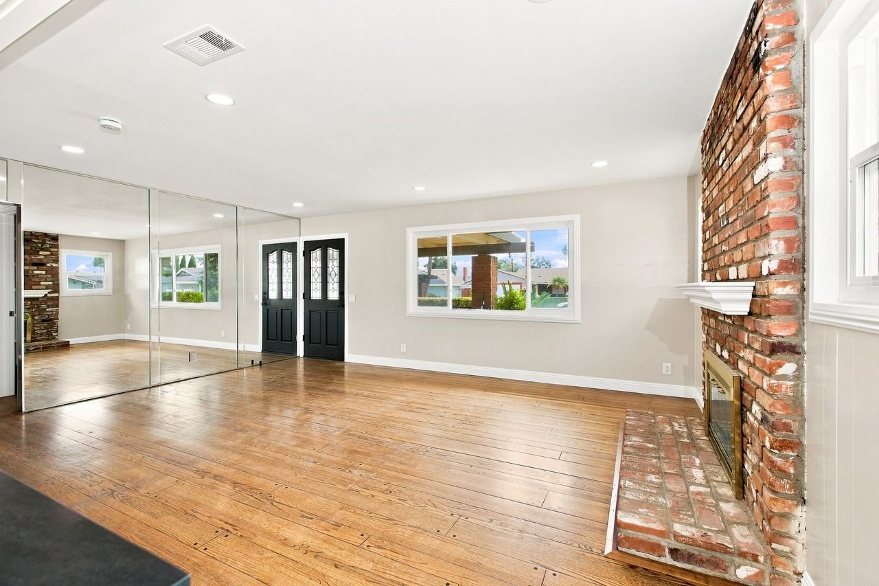 2779 W Cornell Pl - Photo 6 of 25