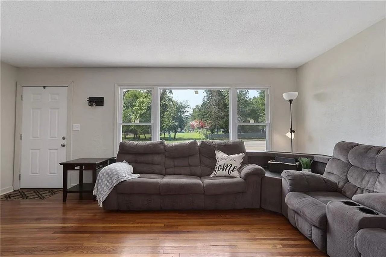 8500 Longview Rd - Photo 5 of 32
