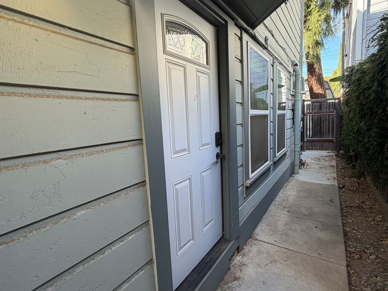 2427 J St - Photo 6 of 15