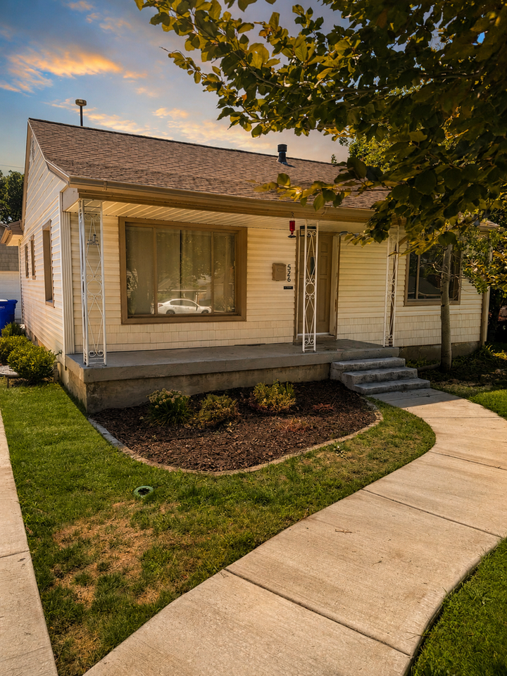 526 E 1200 N - Photo 4 of 14