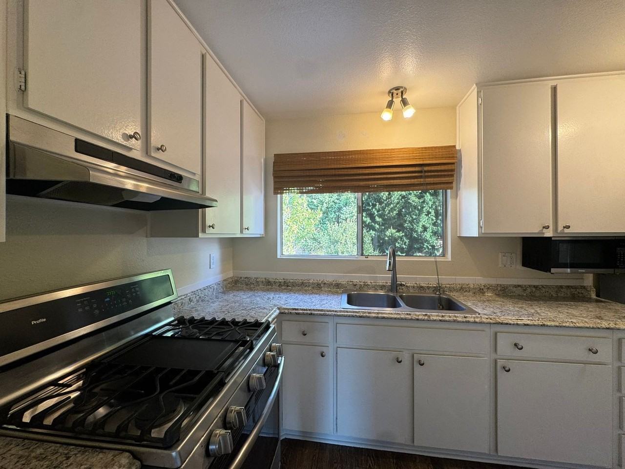 4559 Westridge Dr - Photo 5 of 10
