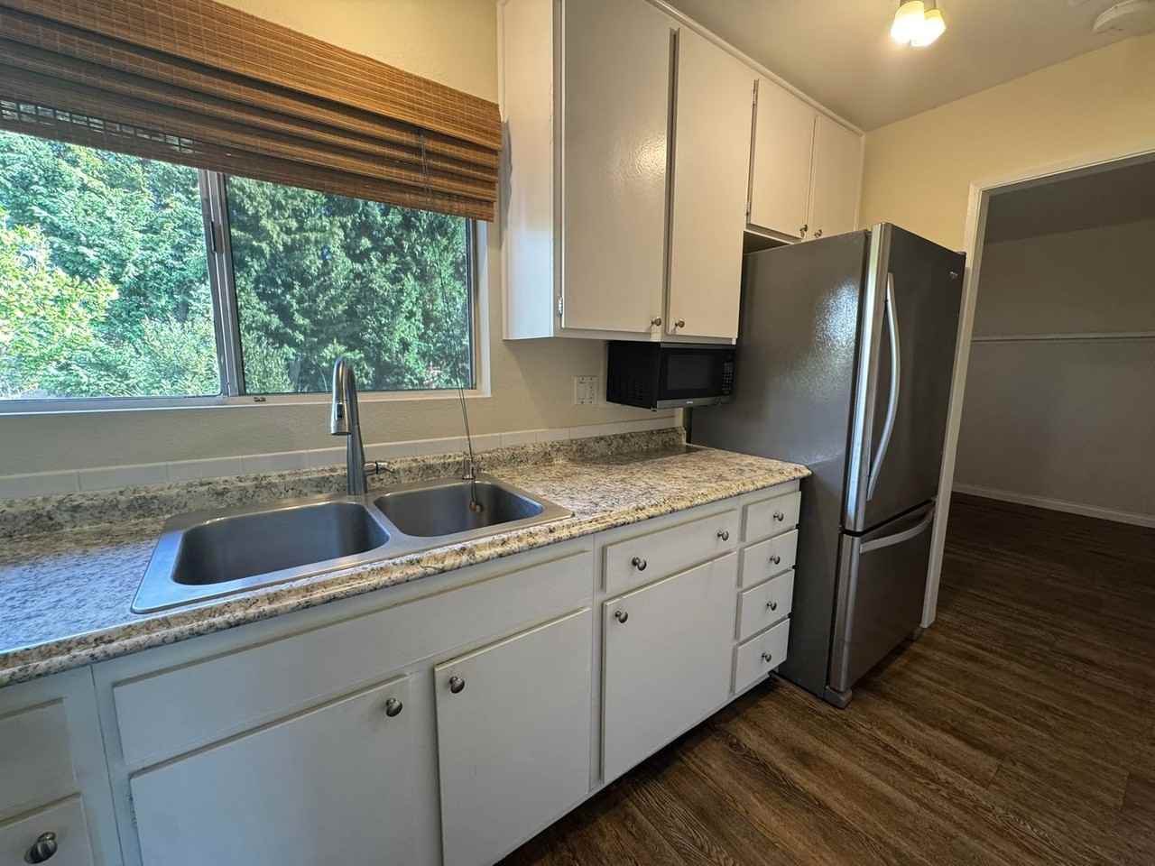 4559 Westridge Dr - Photo 6 of 10