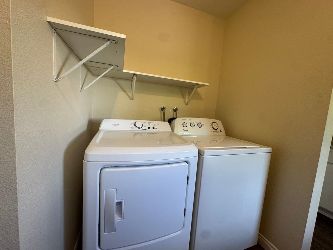 4559 Westridge Dr - Photo 7 of 10