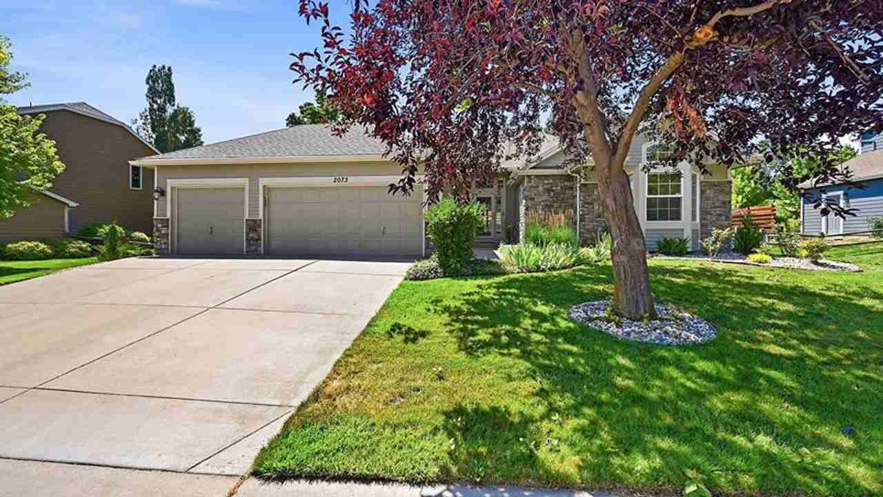 2073 River West Dr - Photo 3 of 50