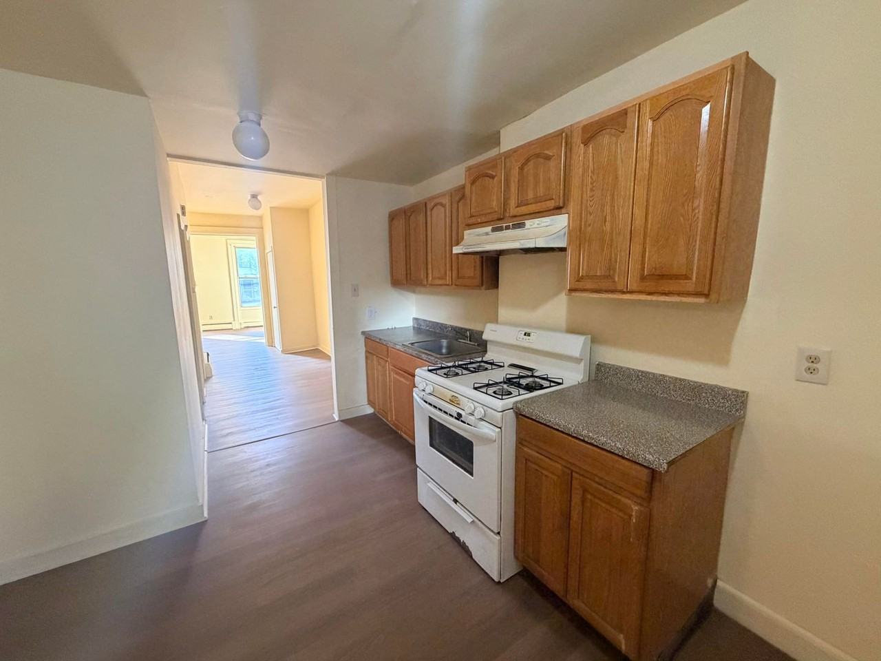 604 4th St - Photo 3 of 10