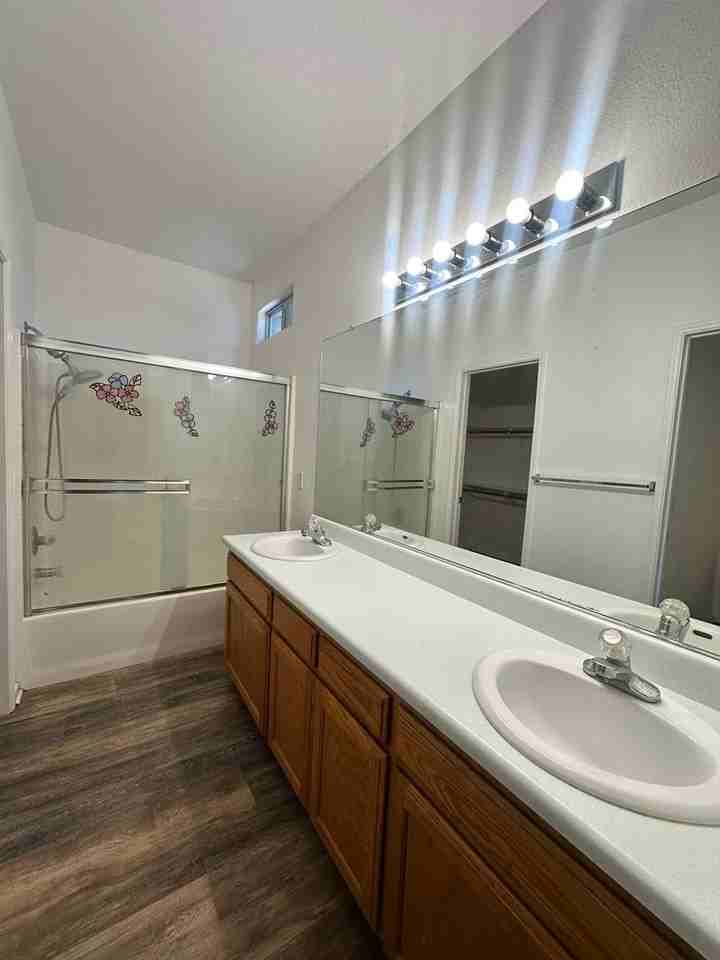 1188 Bradley Ct - Photo 7 of 16