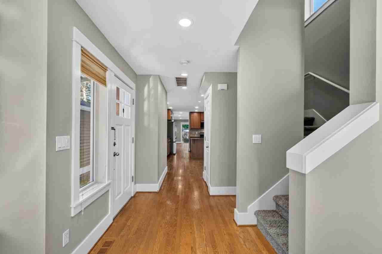 13749 Corliss Ave N - Photo 4 of 40