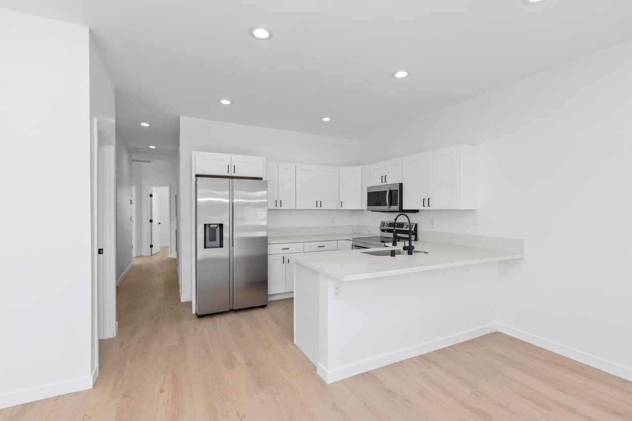 4104 F St - Photo 7 of 11