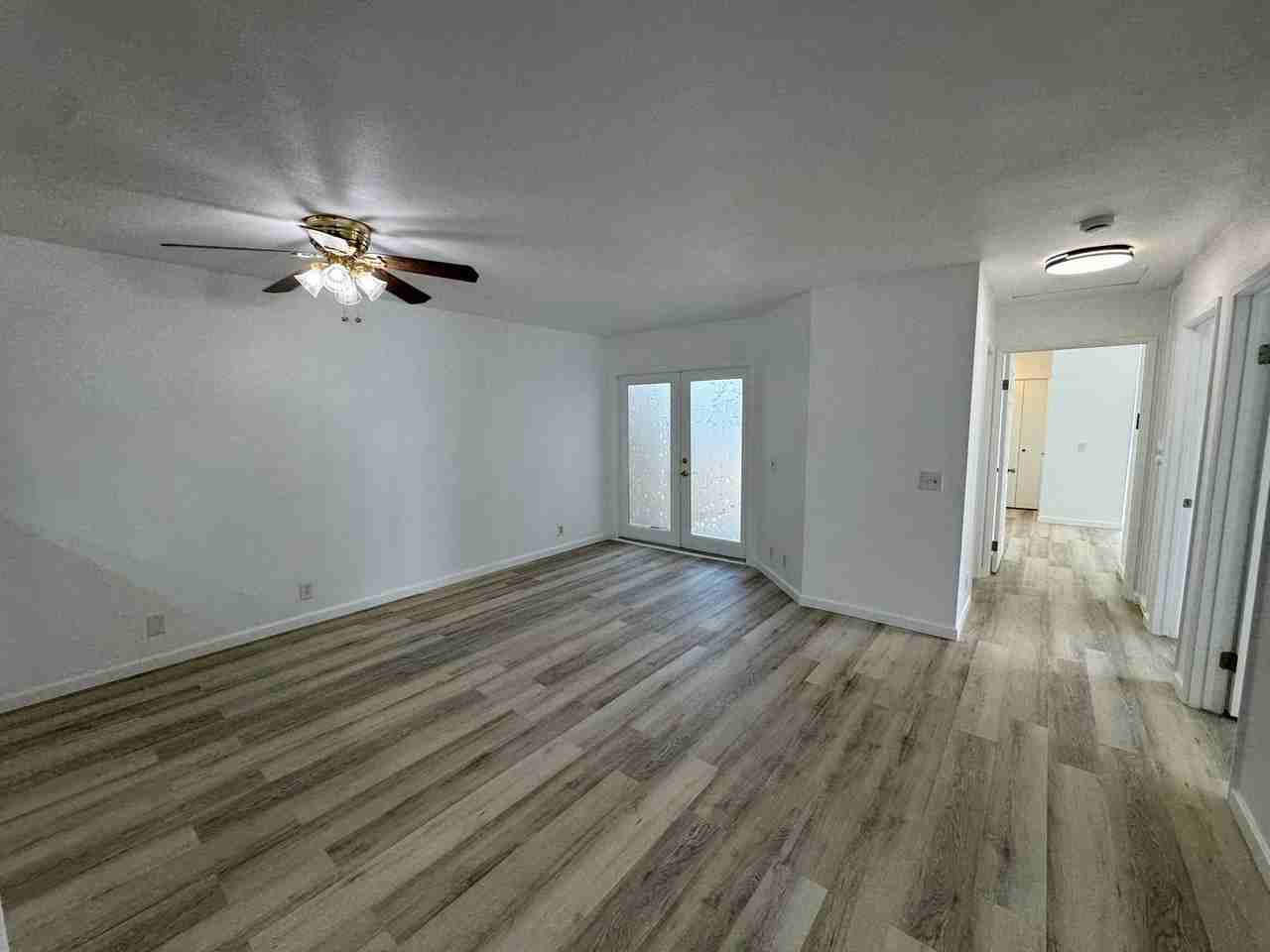 1523 Woodpine Dr - Photo 5 of 20