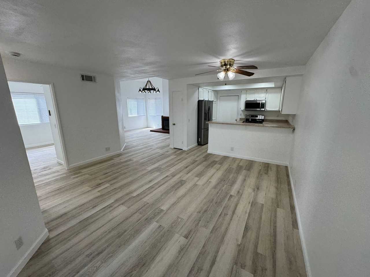 1523 Woodpine Dr - Photo 6 of 20
