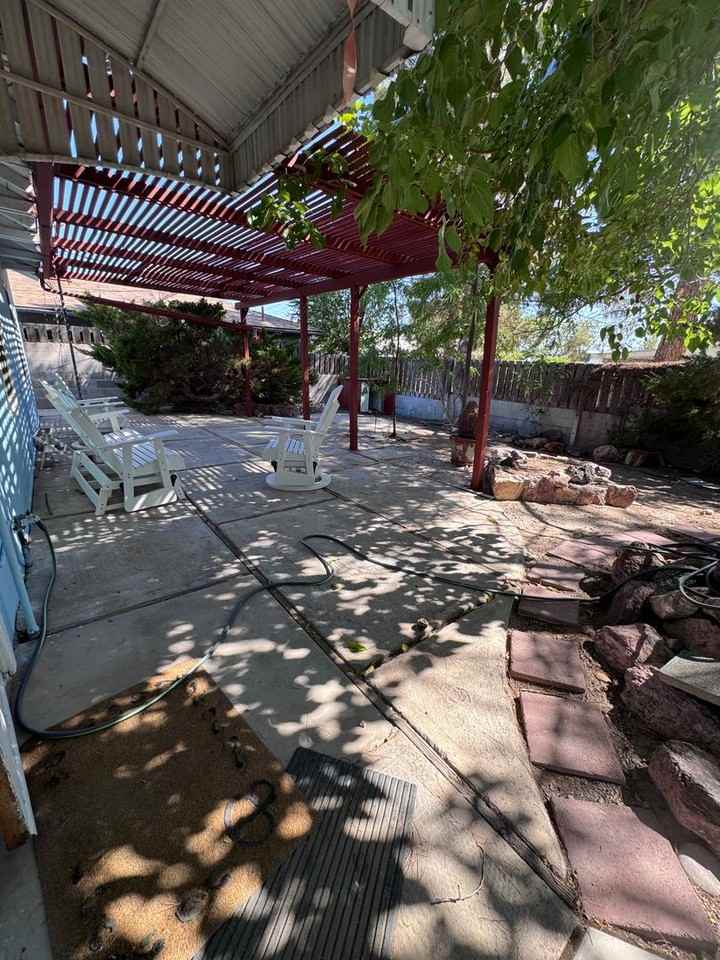 648 Utah St - Photo 7 of 13