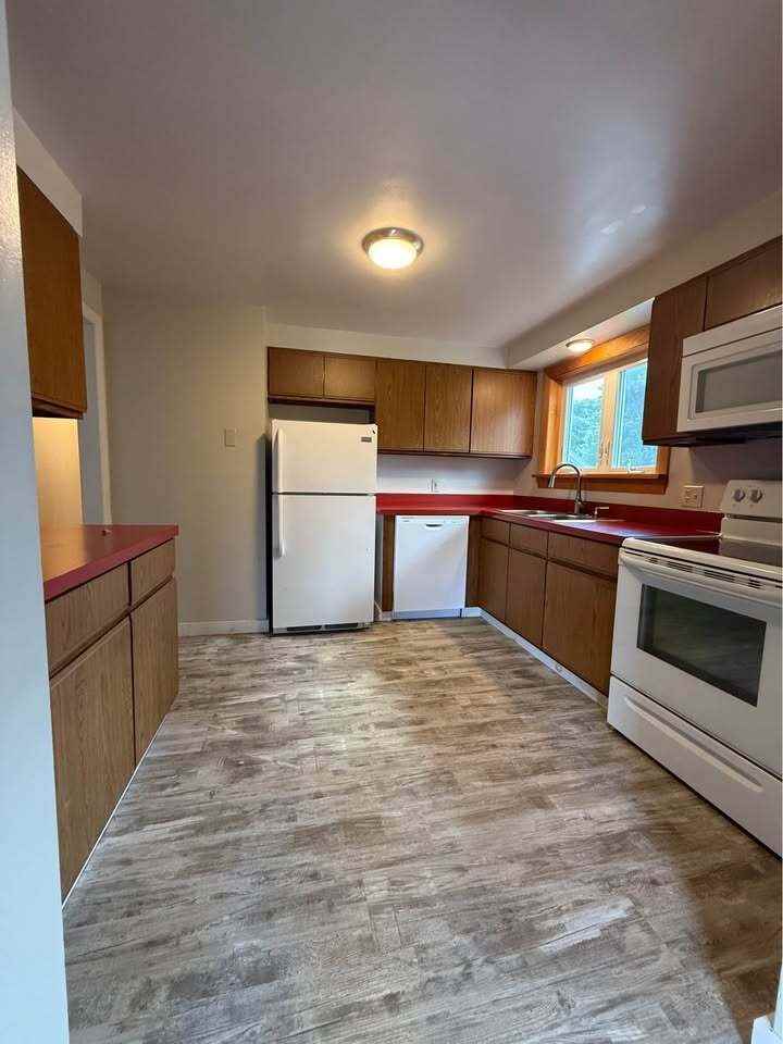 60 Gay Street - Photo 2 of 10