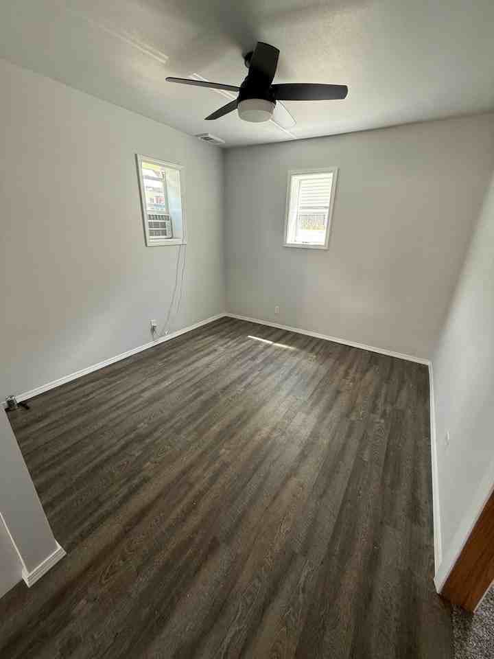 213 North Fairfax Avenue - Photo 3 of 6