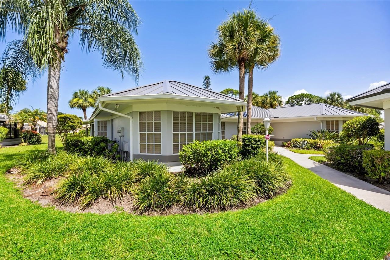 7362 Pine Creek Way - Photo 4 of 50