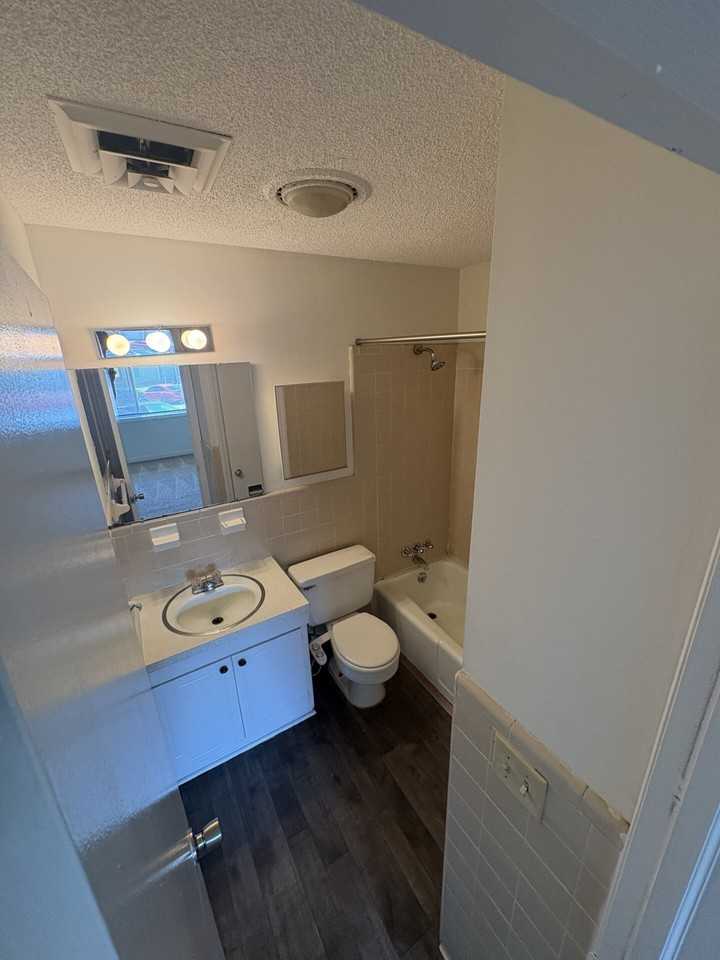 Brookwood Apartments 1019 - Photo 2 of 3