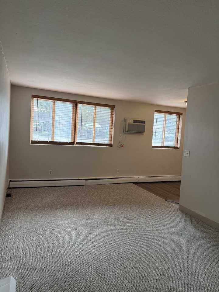 3636 Minnehaha Ave - Photo 2 of 16