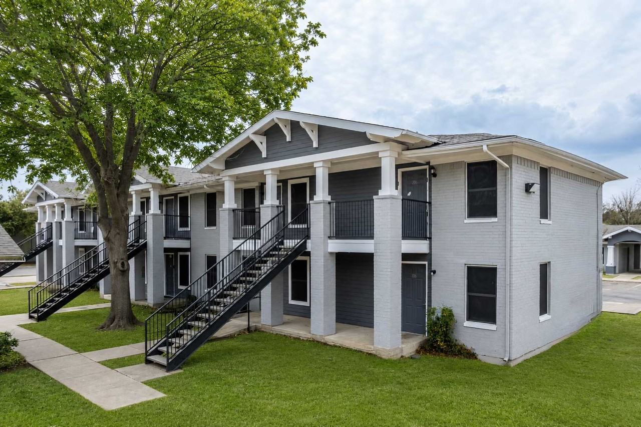 Eban Village Apartments - Photo 2 of 14
