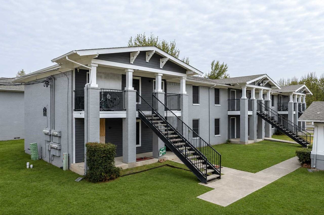 Eban Village Apartments - Photo 3 of 14