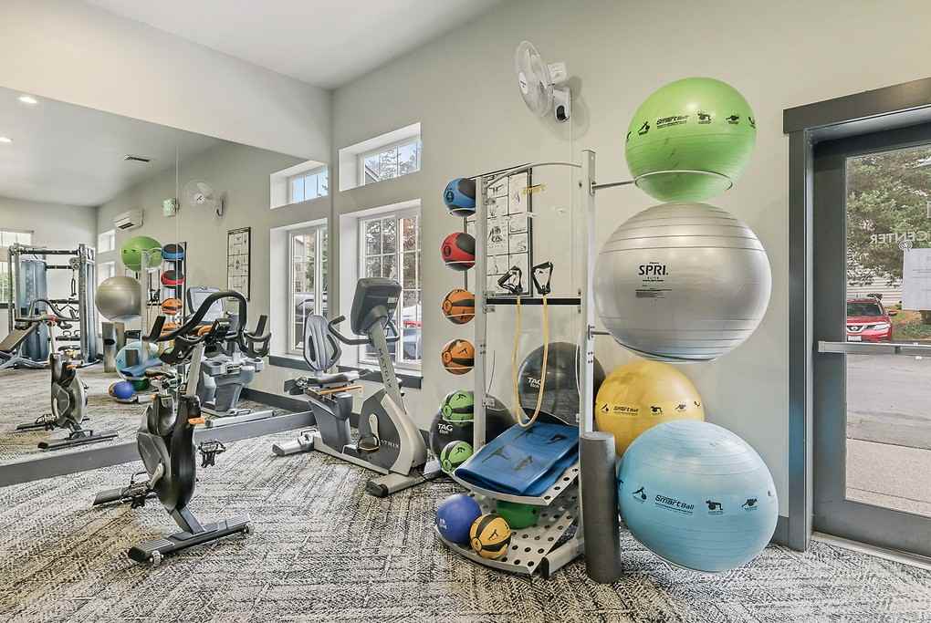 Redmond Hill - Photo 6 of 50