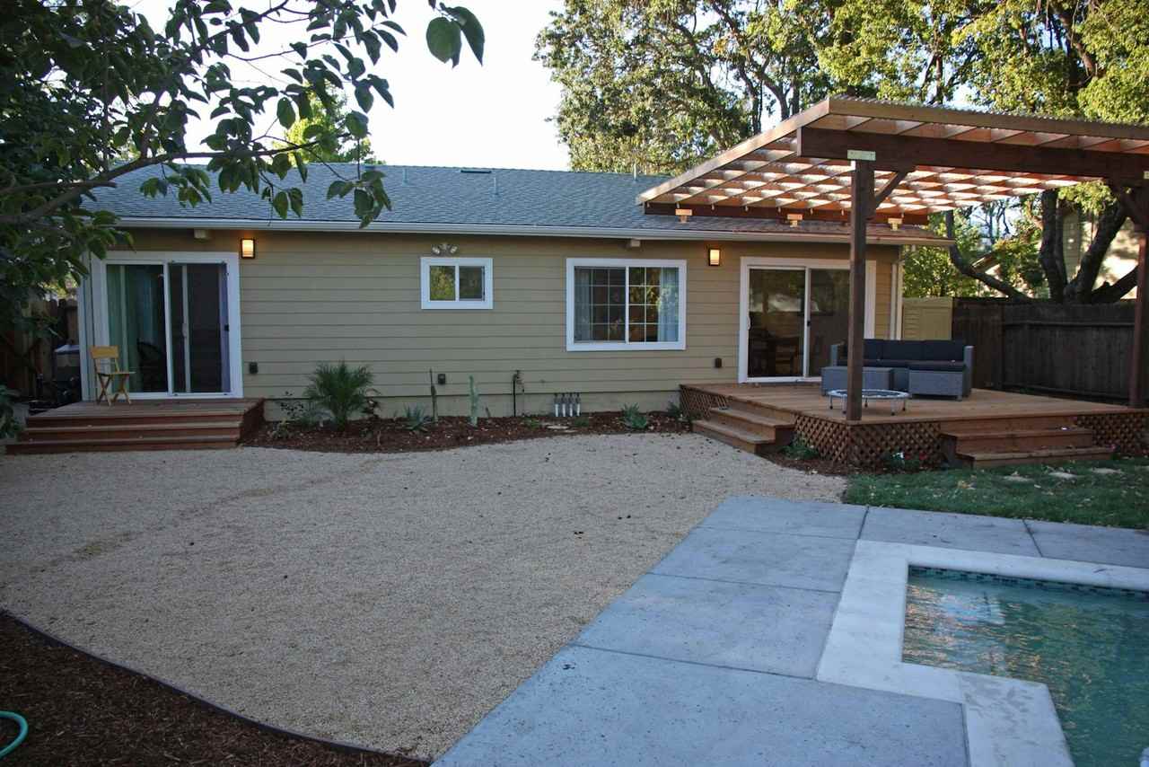 1854 Lake Street - Photo 3 of 31
