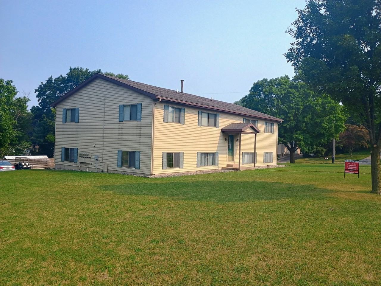320 Johnson Street Southeast, Unit D - Photo 5 of 12