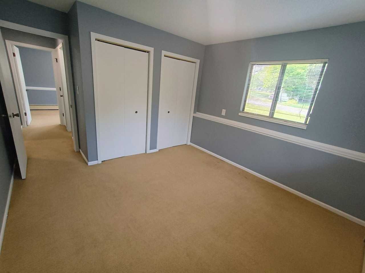 320 Johnson Street Southeast, Unit D - Photo 7 of 12
