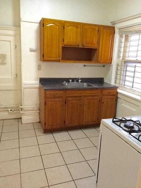 526 Park Ave #4E - Photo 2 of 9