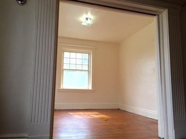 526 Park Ave #4E - Photo 4 of 9