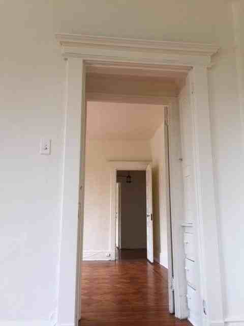 526 Park Ave #4E - Photo 5 of 9