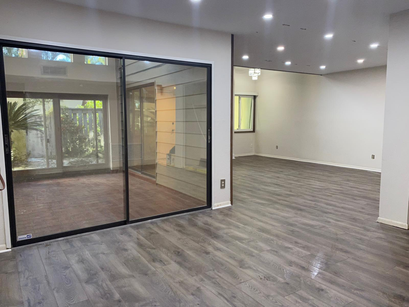 258 Balfour Dr - Photo 2 of 11