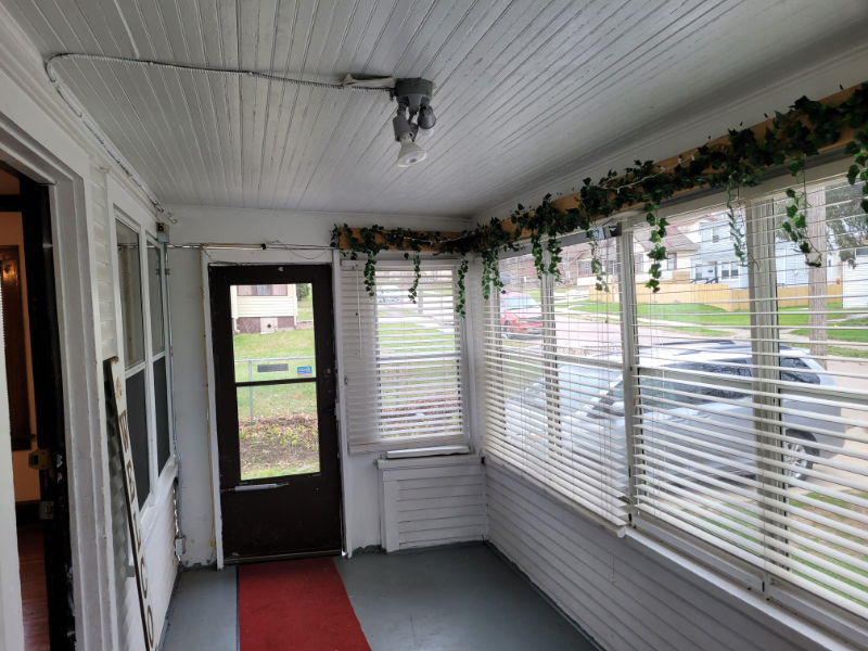 627 N Sunset Ave - Photo 2 of 31