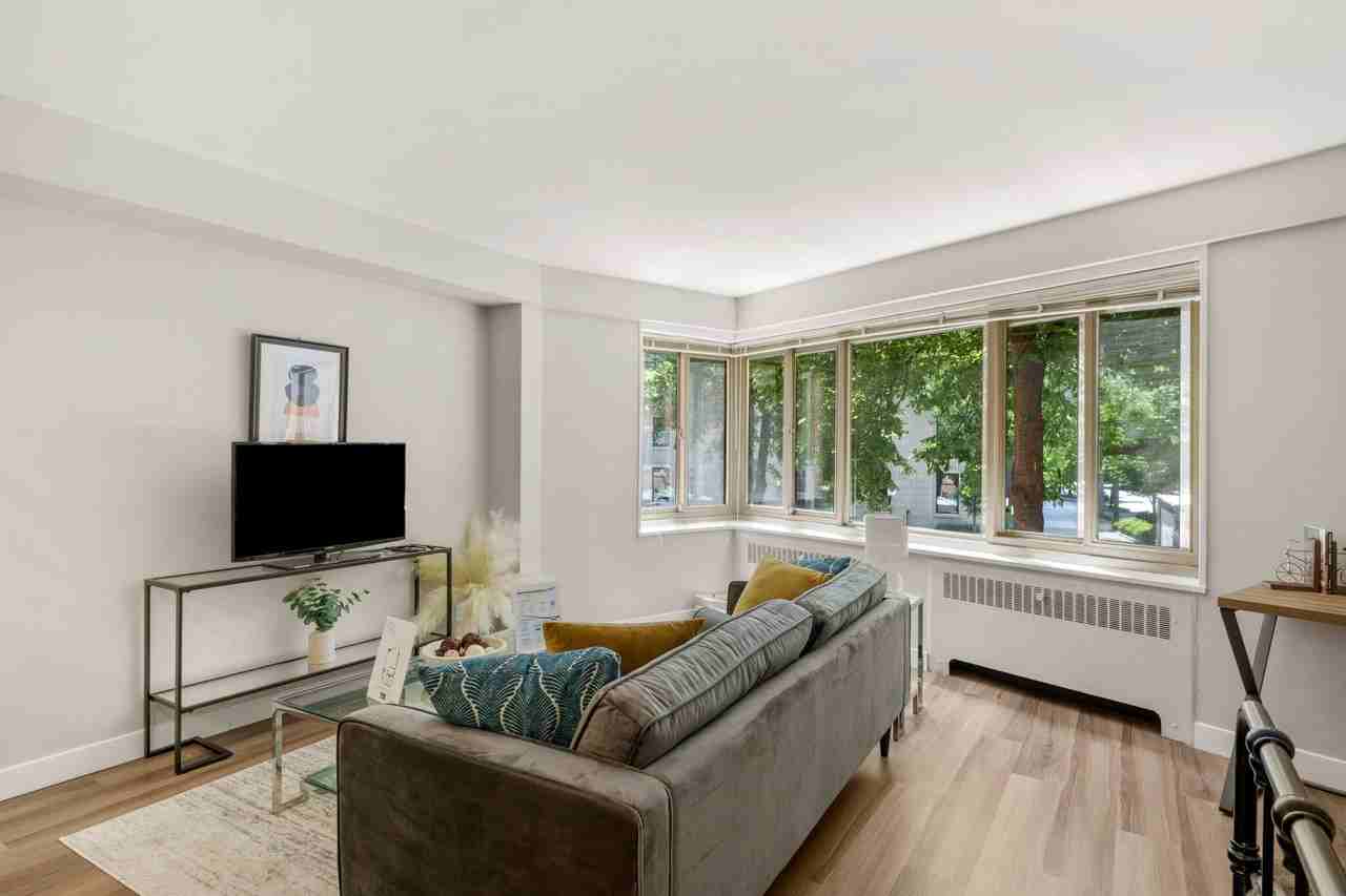 1379 N Lake Shore Dr - Photo 6 of 15