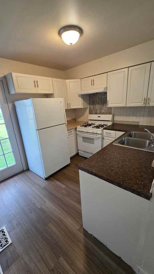 2636 Wingate Ct #1 - Photo 3 of 9